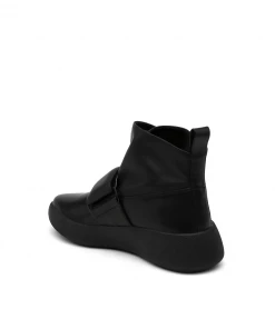 ISSEY MIYAKE X UN Flux Sneaker WOMEN