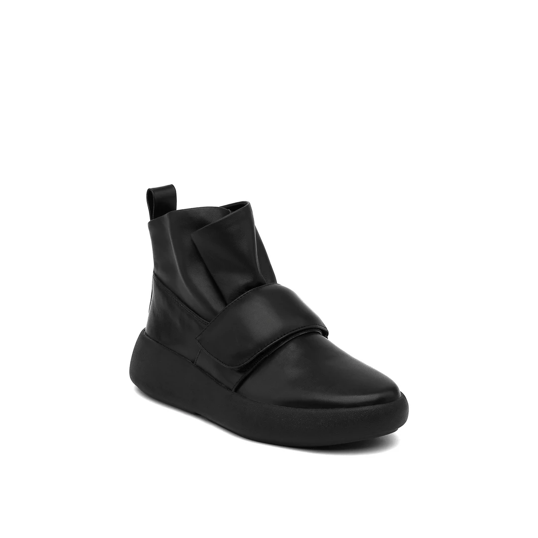 ISSEY MIYAKE X UN Flux Sneaker WOMEN