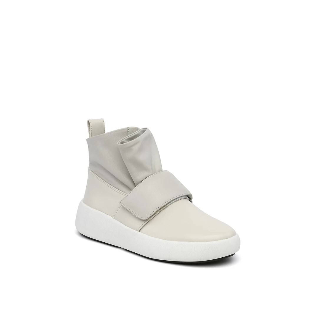 ISSEY MIYAKE X UN Flux Sneaker WOMEN