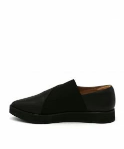 ISSEY MIYAKE X UN Wrap Wedge Lo WOMEN