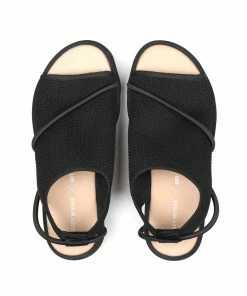 ISSEY MIYAKE X UN WOMEN Bind