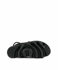 ISSEY MIYAKE X UN WOMEN Bind