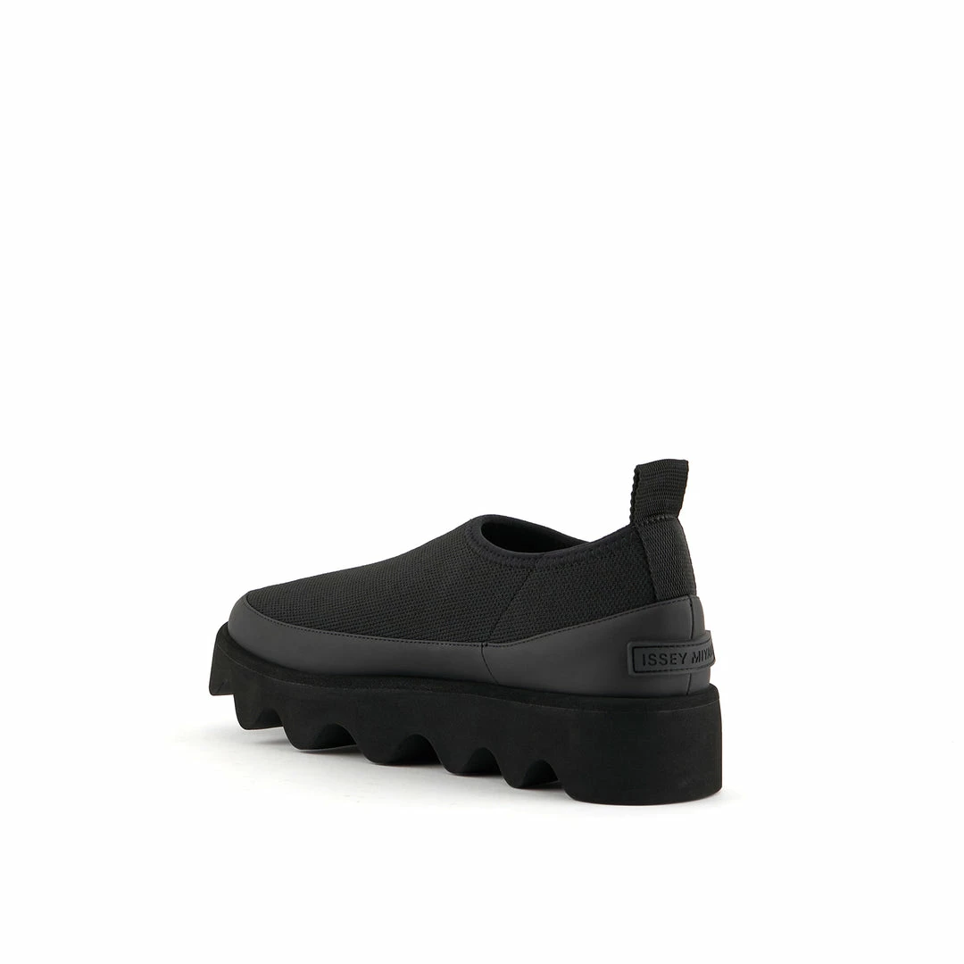 ISSEY MIYAKE X UN Bounce Fit 2 WOMEN