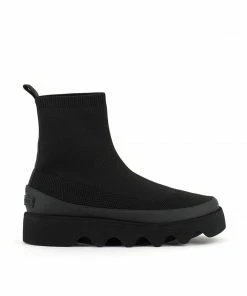 ISSEY MIYAKE X UN Bounce Fit Boot