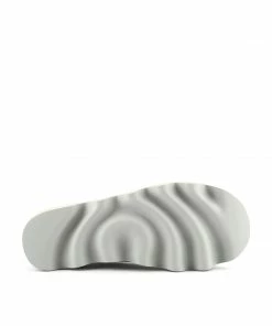 ISSEY MIYAKE X UN Bounce Fit 2