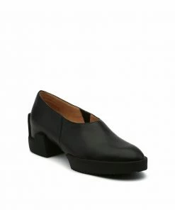 ISSEY MIYAKE X UN Cubic Pump WOMEN