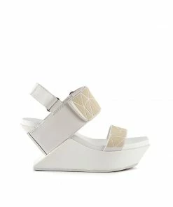 ANREALAGE X UN WOMEN Dimension Delta Wedge Sandal