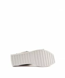 ANREALAGE X UN WOMEN Dimension Wa Lo