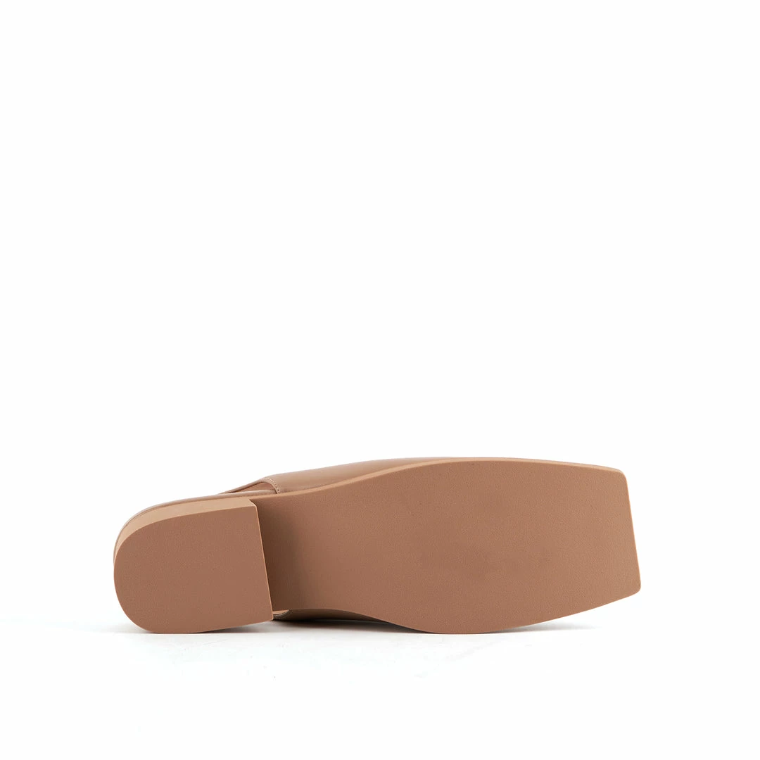 ISSEY MIYAKE X UN Fin Flat WOMEN