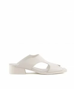 ISSEY MIYAKE X UN Fin Sandal WOMEN