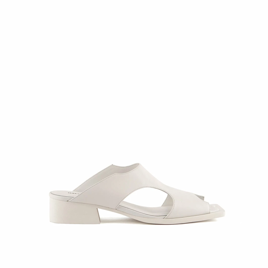 ISSEY MIYAKE X UN Fin Sandal WOMEN