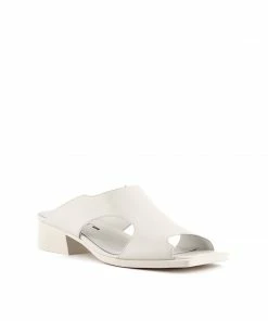 ISSEY MIYAKE X UN Fin Sandal WOMEN