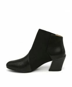 ISSEY MIYAKE X UN WOMEN Wrap Bootie Mid